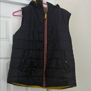 Boden reversible Puffer Vest: navy/yellow (L)